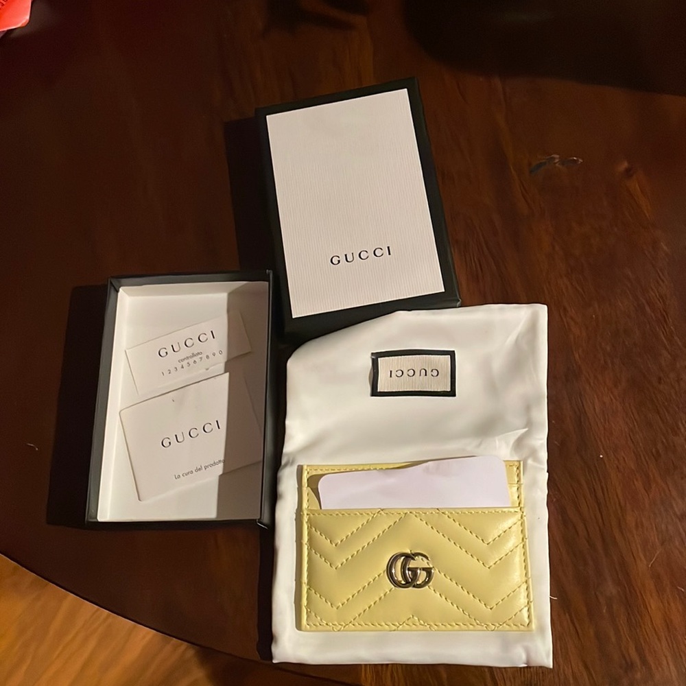 Gucci  credit card holder